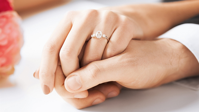 Quan niệm về việc đeo nhẫn cưới