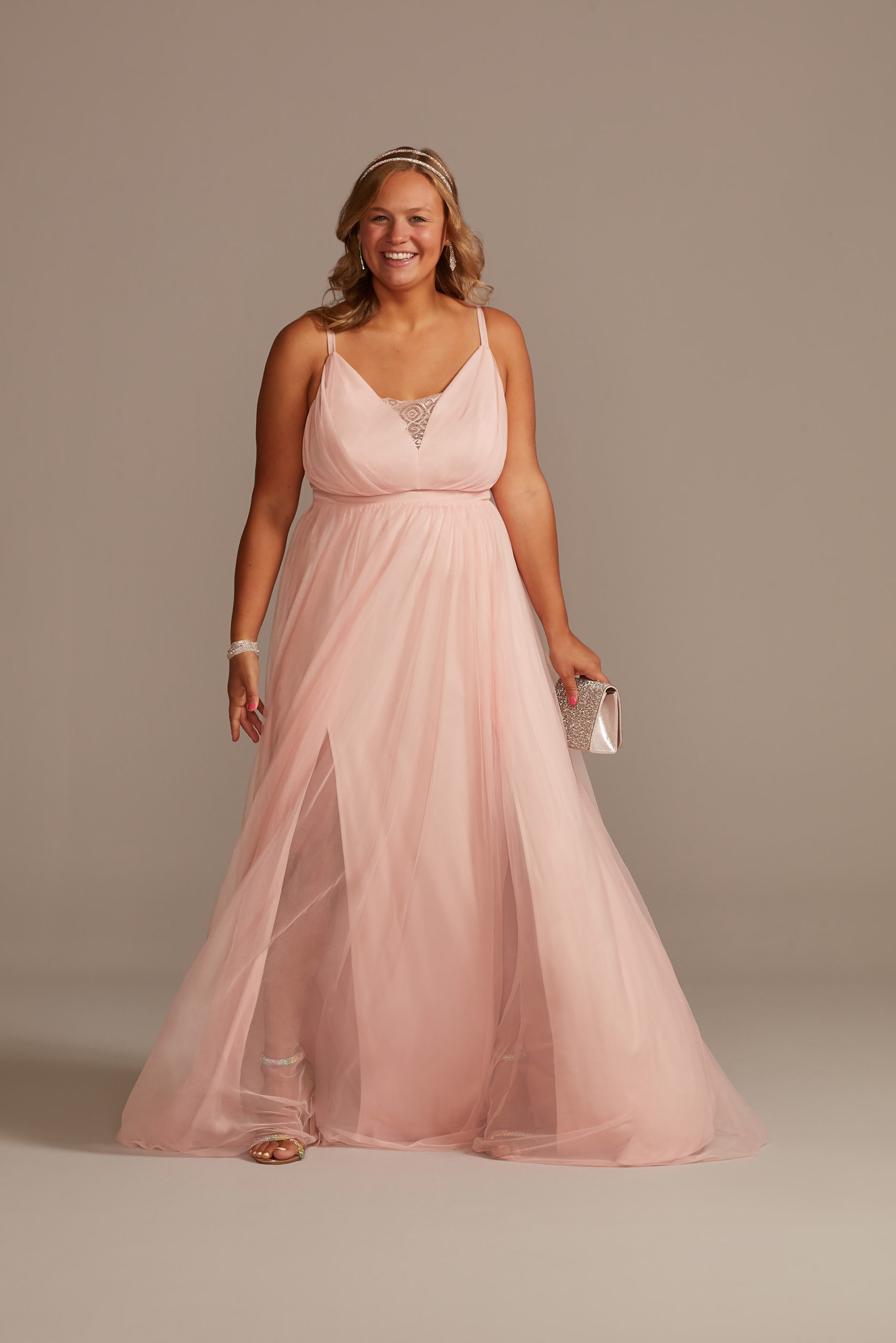 váy dạ hội Tulle Illusion Plunge A-Line màu hồng đào