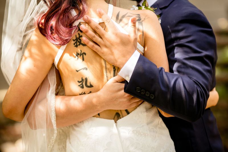 Polyamorous triad wedding on offbeat bride 15 - Làm thế nào để có một đám cưới bộ ba đa tình lãng mạn