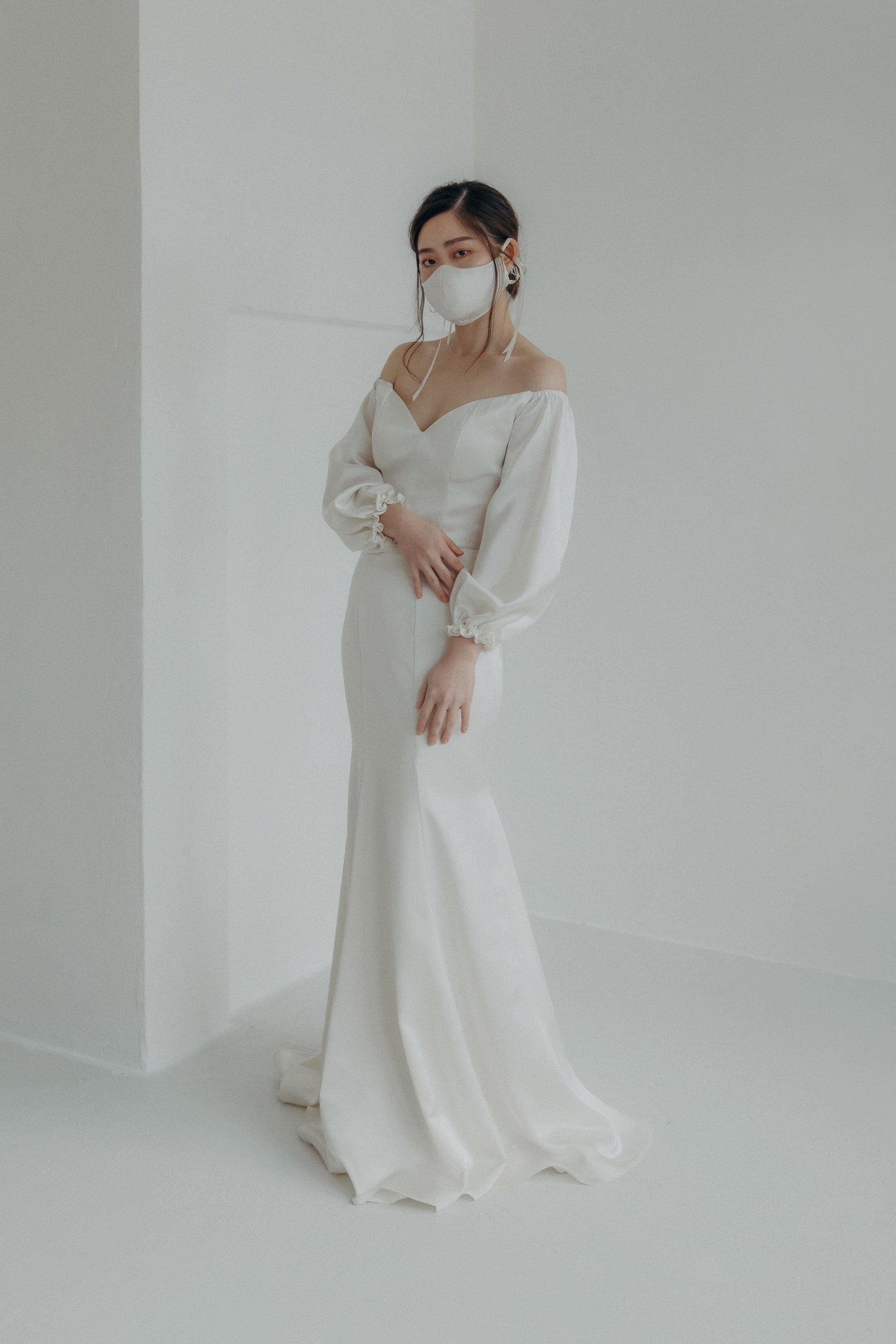 Elyn Tang Bridal Bridal Separates and Two Piece Wedding Dresses Bridal Musings - 35 chiếc váy cưới riêng biệt cho mọi phong cách của cô dâu