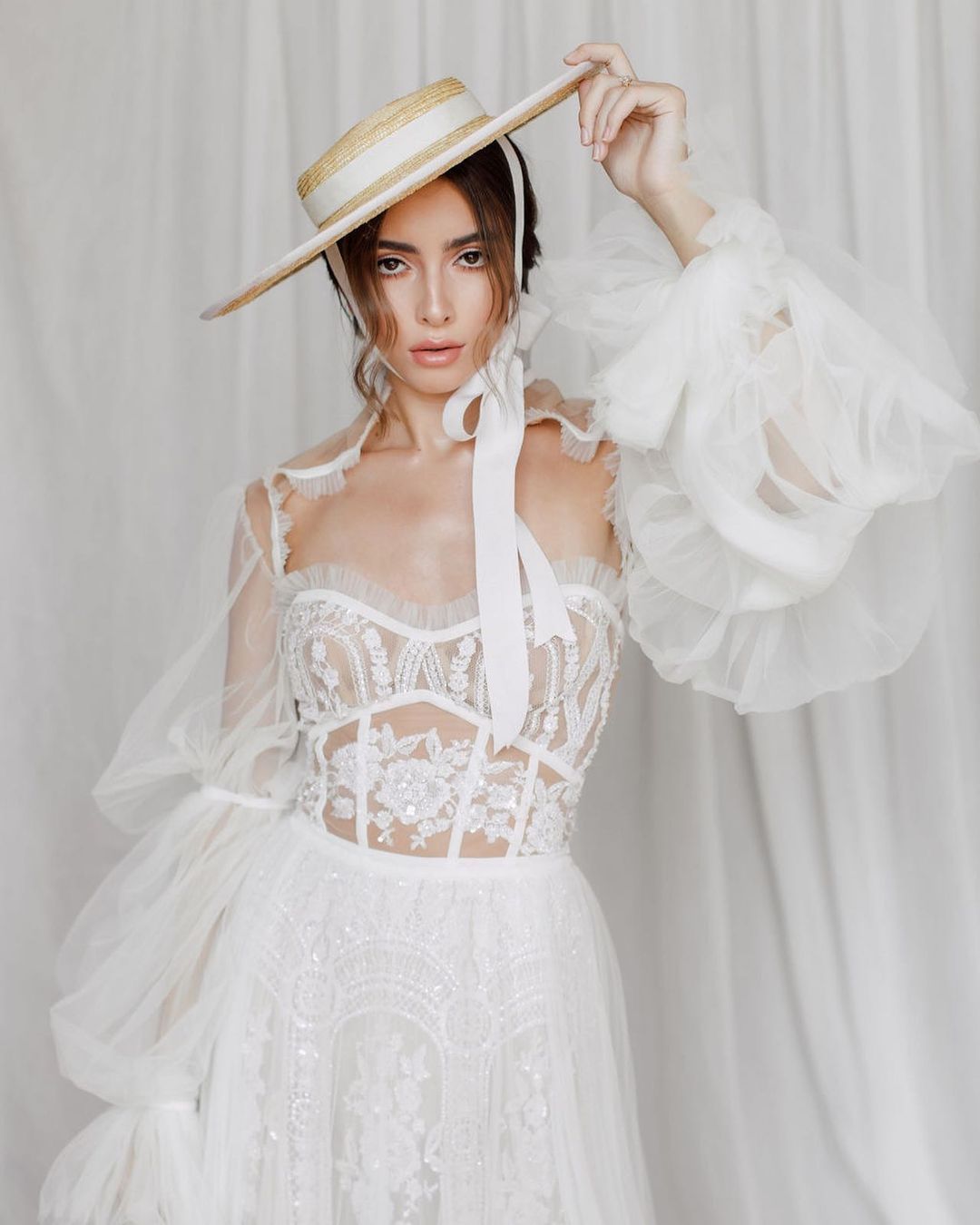 Galia Lahav Cottagecore Wedding Inspiration Bridal Musings - 25 chiếc mũ cô dâu mùa hè hợp thời trang cho chuyến đi của bạn Cottagecore