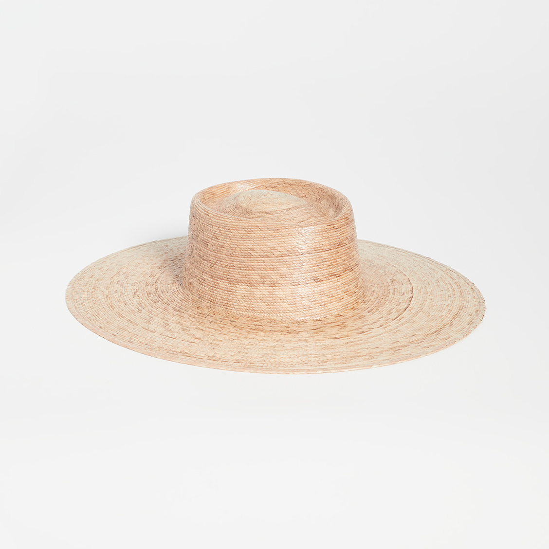 Lack of Color Palm Wide Boater Hat Summer Hats for Cottagecore Wedding or Elopement Bridal Musings 1 - 25 chiếc mũ cô dâu mùa hè hợp thời trang cho chuyến đi của bạn Cottagecore