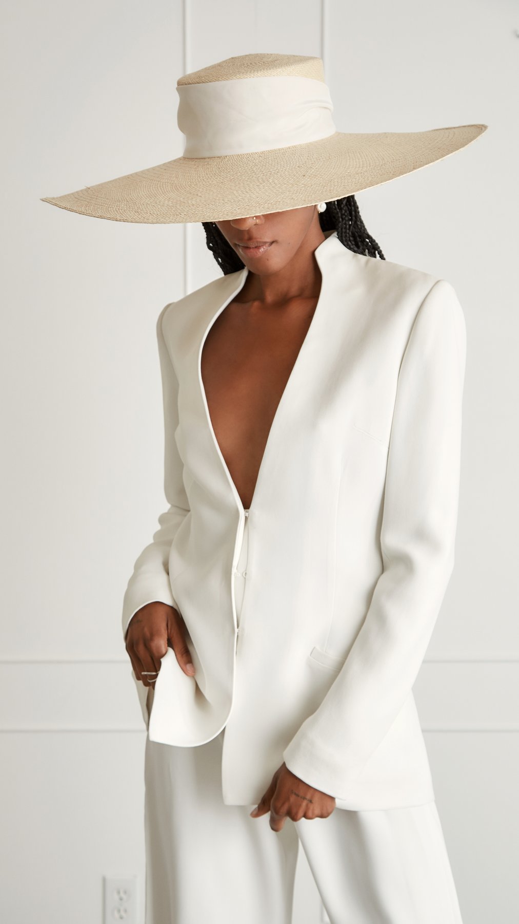 Sol XL Panama Hat by LOHO BRIDE Summer Hats for Cottagecore Wedding or Elopement Bridal Musings 2 - 25 chiếc mũ cô dâu mùa hè hợp thời trang cho chuyến đi của bạn Cottagecore