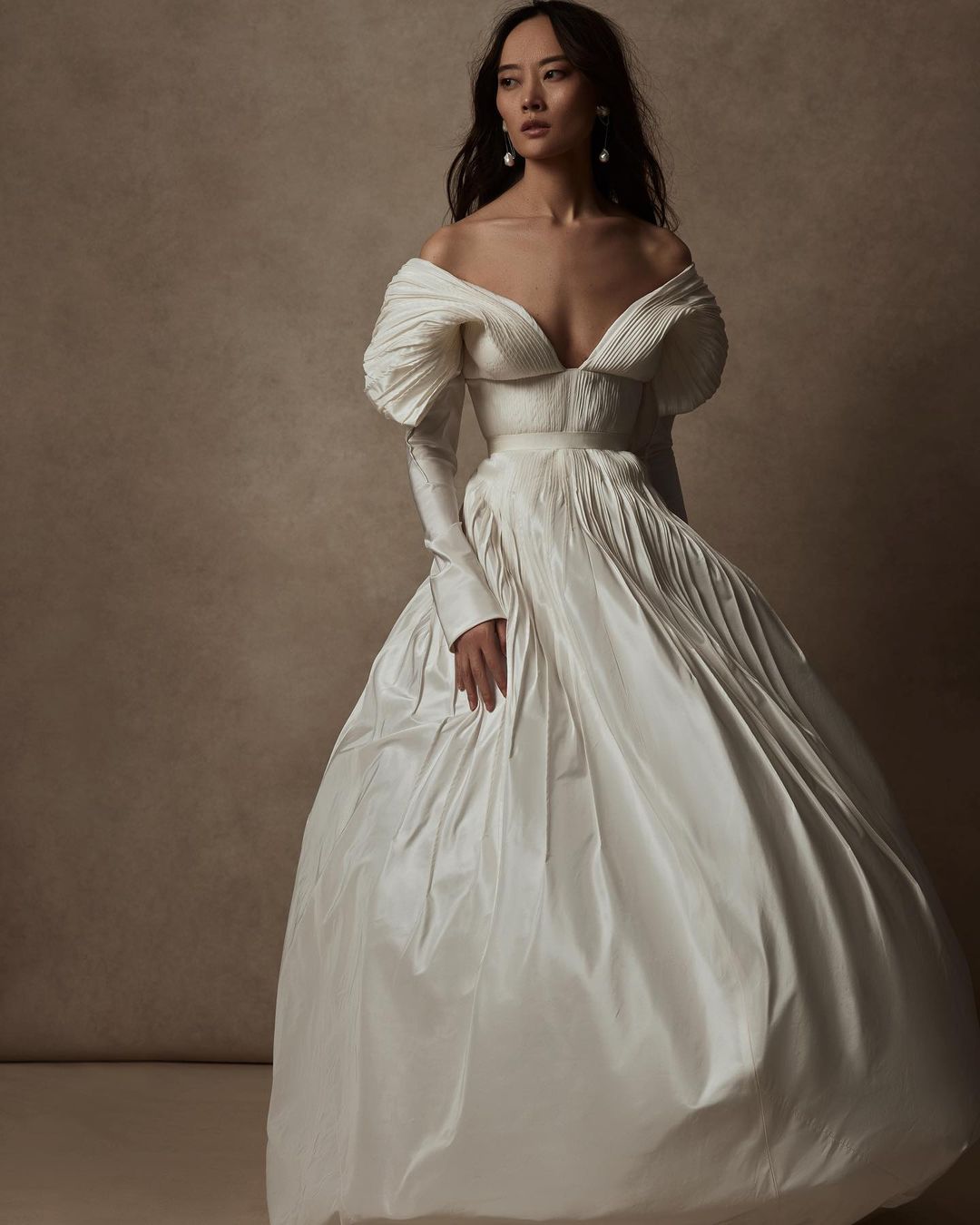 Tabitha Gown by Danielle Frankel Bridal Fashion forward Ballgowns for the Alternative Cool Bride 1 - 20 chiếc váy dạ hội tuyên bố dành cho cô dâu sành điệu, thời trang