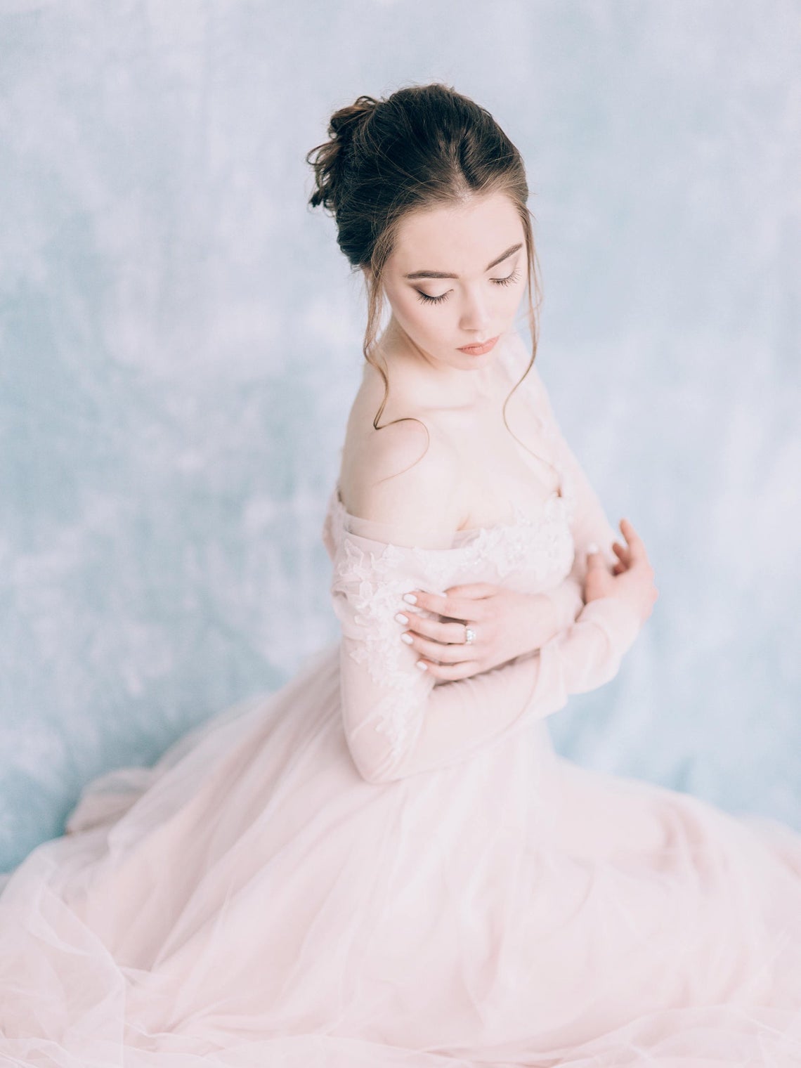 Iotova Inna Dresses Pink Tulle Wedding Dress Best Pink Wedding Dresses for 2021 2022 Brides Bridal Musings - 30 chiếc áo dài cưới màu hồng dành cho cô dâu yêu thích sắc màu
