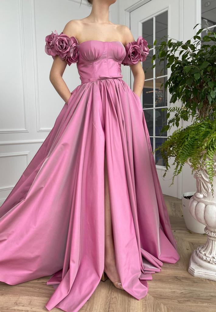Teuta Matoshi Eternal Rose Gown Wedding Dress Best Pink Wedding Dresses for 2021 2022 Brides Bridal Musings 1 - 30 chiếc áo dài cưới màu hồng dành cho cô dâu yêu thích sắc màu