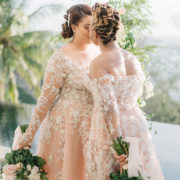 Váy cưới má hồng của Câu lạc bộ bãi biển Thái Lan