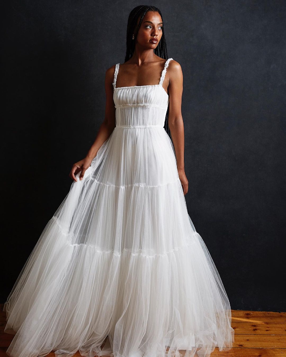 Harriett Gordon Bridal Musings Editors Favorite Wedding Dresses 2021 2022 Brides Claire Eliza Christina Castello 8 - 20 chiếc váy cưới đẹp nhất theo biên tập viên của chúng tôi
