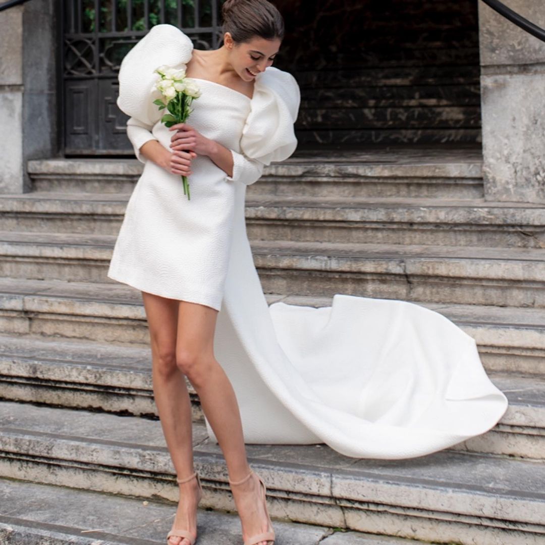 Sophie et Voila Bridal Musings Editors Favorite Wedding Dresses 2021 2022 Brides Claire Eliza Christina Castello 6 - 20 chiếc váy cưới đẹp nhất theo biên tập viên của chúng tôi