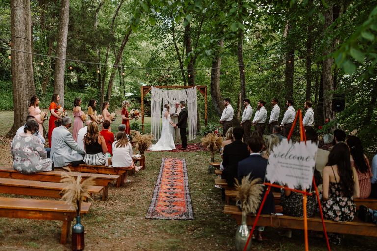 Lễ cưới ở sân sau Virginia với Lễ trao bảng màu mùa thu