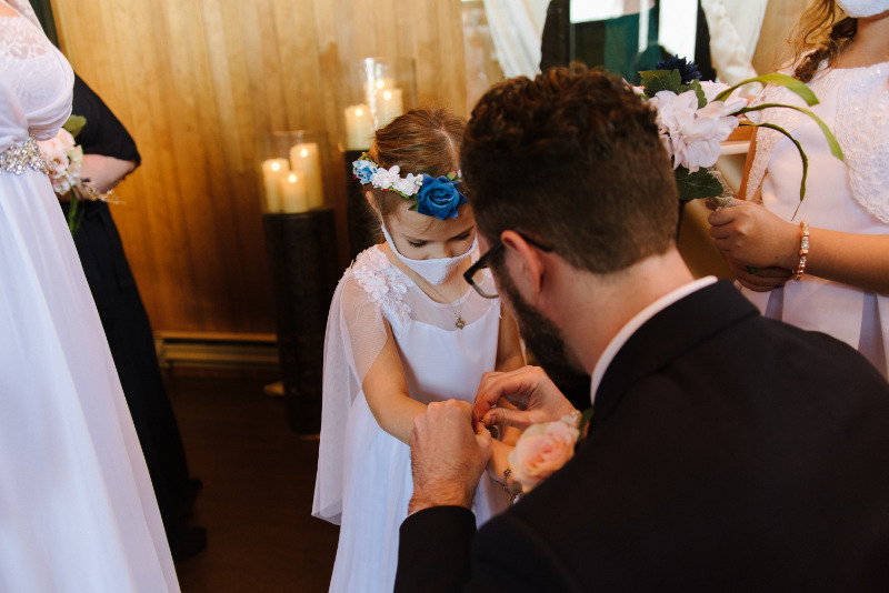 1629727611 216 blended family non denominational wedding on offbeat bride 27 - This blended family non-denominational wedding was COVID-safe and broadcast via ZOOM