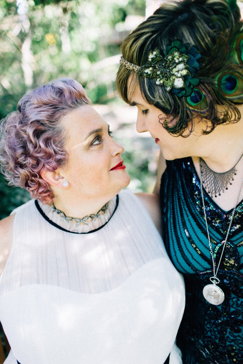 transgender wedding in Iowa on offbeat bride 12 - Một kỳ quặc thời gian du lịch chuyển giới đồng tính nữ đám cưới