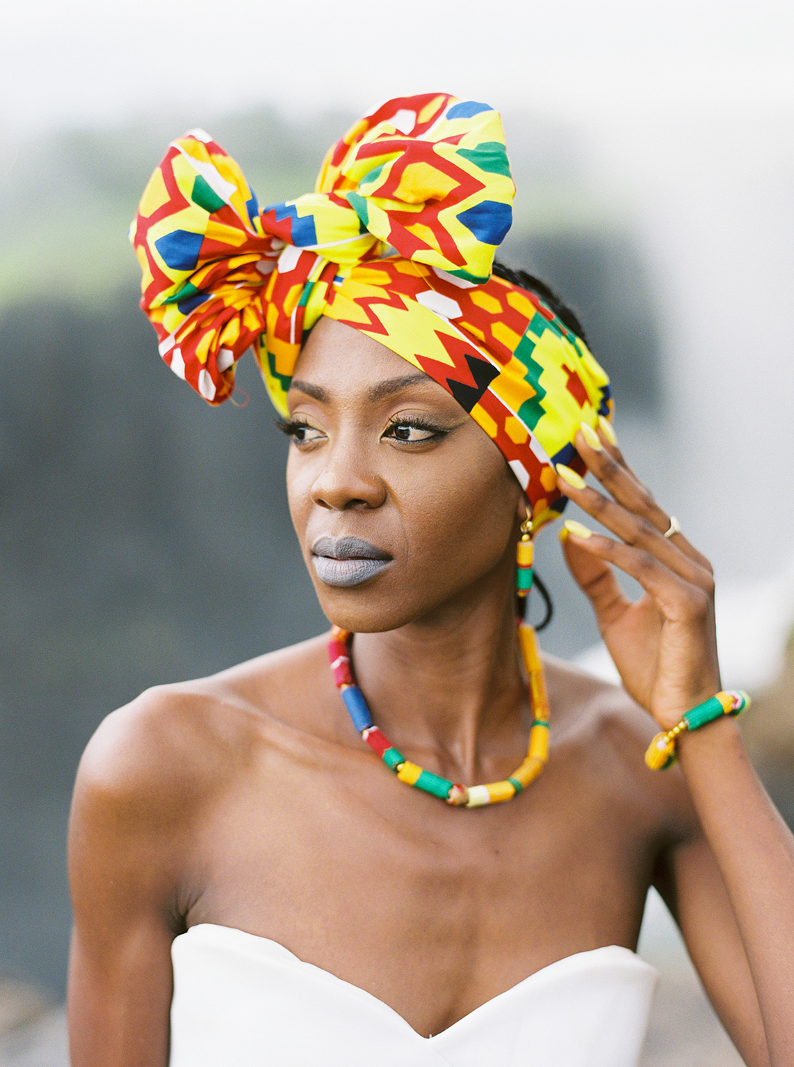 Black Panther Inspired African Wedding Ideas Livingstone Island Zambia Love From Mwai Stepan Vrzala 80 - 8 kiểu váy cưới tuyệt đẹp từ khắp châu Phi