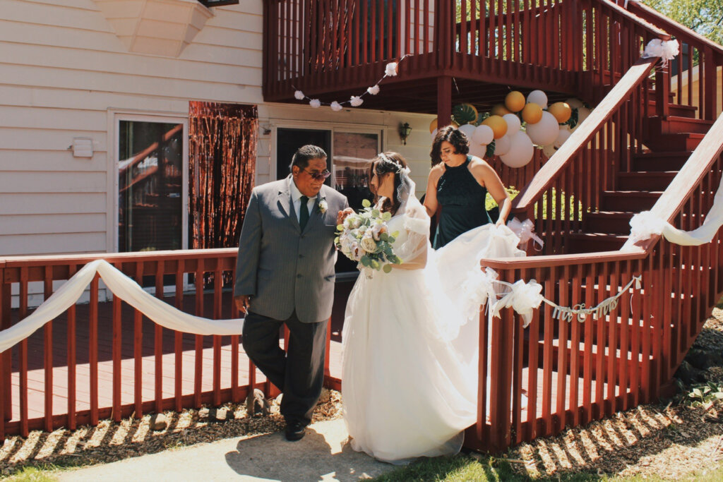 đám cưới thực sự: váy cưới A-Line