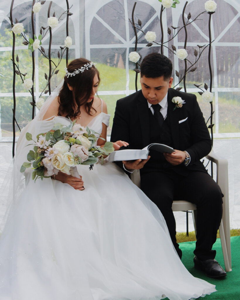 đám cưới thực sự: váy cưới A-Line