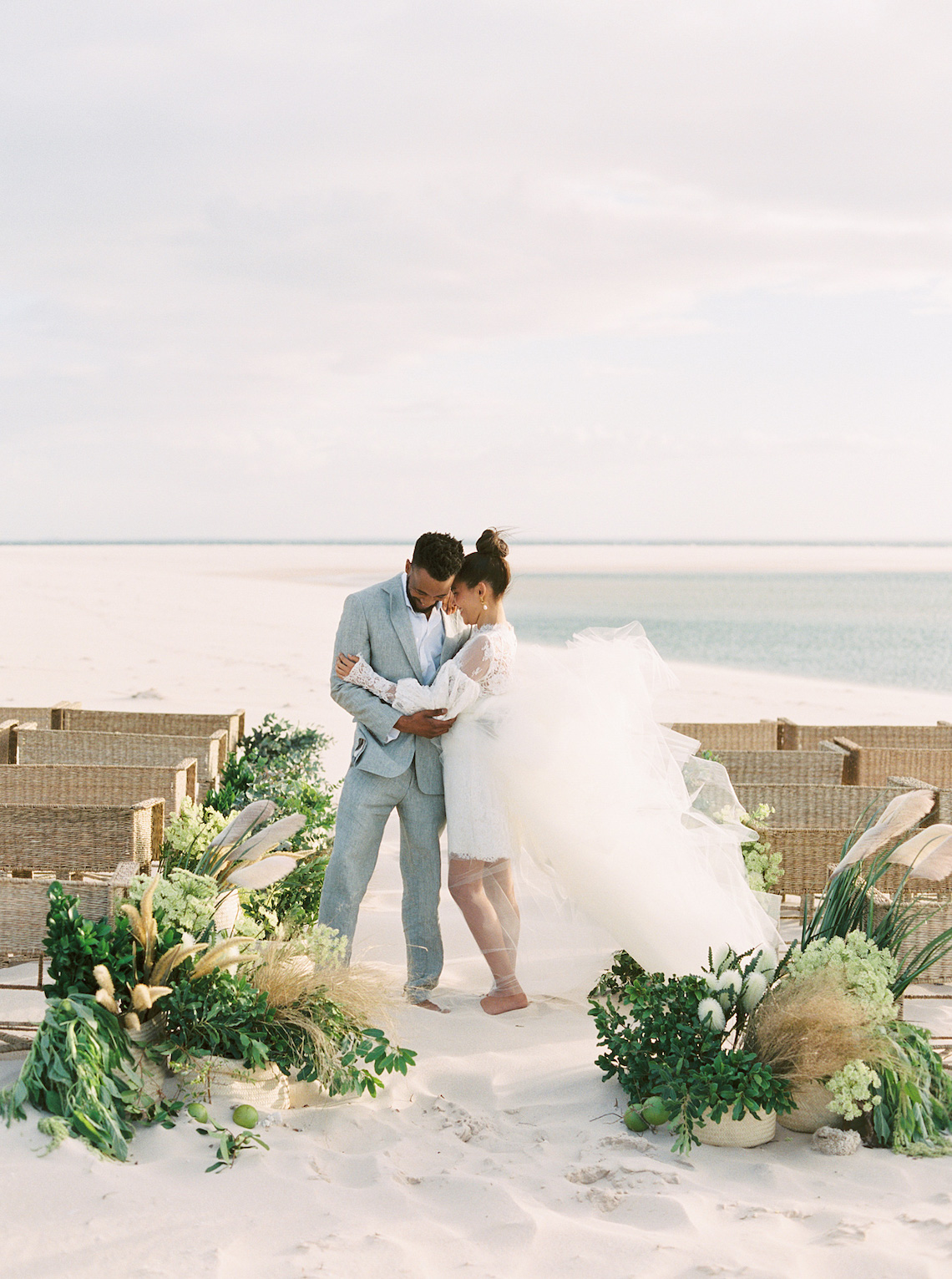 Why Mozambique is the Perfect Beach Wedding Destination Anantara Bazaruto Island Joy Proctor Design Love From Mwai Exalt Africa Bridal Musings 20 - Tại sao bạn nên xem xét châu Phi cho đám cưới điểm đến của bạn