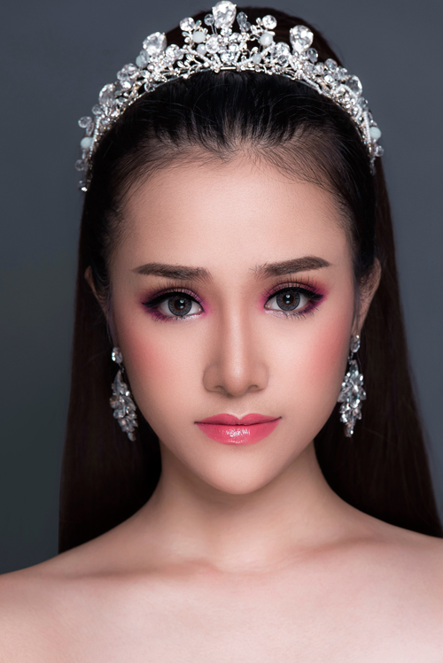 Makeup cô dâu tone Thái 